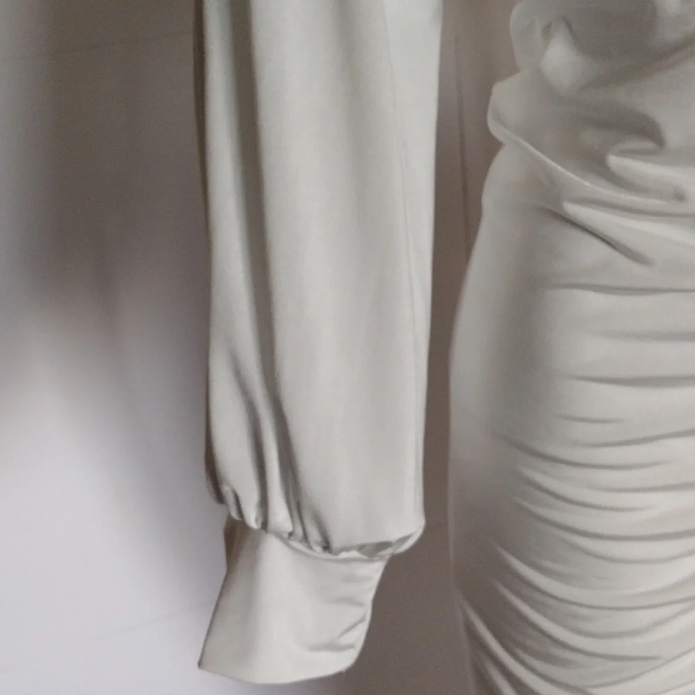 Win Win Woman Medium White Pleated Midi Ruched Dress Long Sleeves V-Neck - Picture 2 of 8